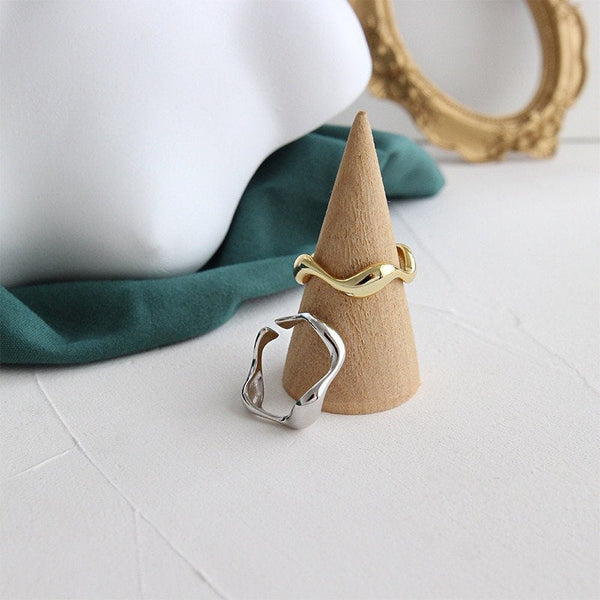 Asymmetric Wave Ring