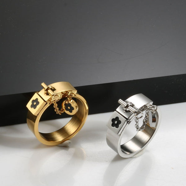 Lucky Flower Charm Ring