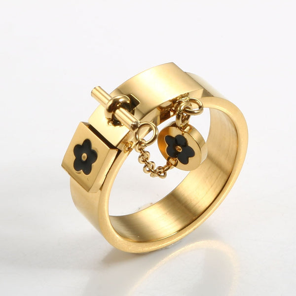 Lucky Flower Charm Ring