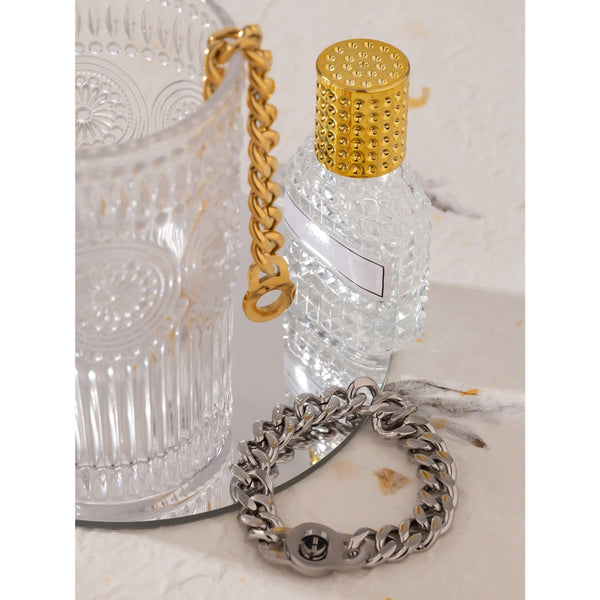 Chunky Curb Chain Twist Clasp Bracelet